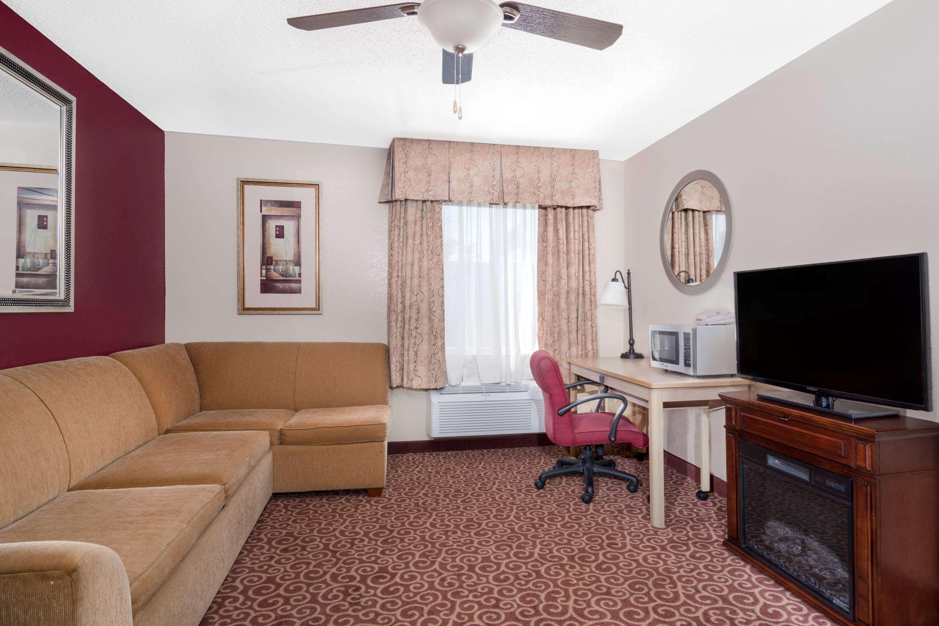 Hotel Baymont By Wyndham Stevens Point Extérieur photo