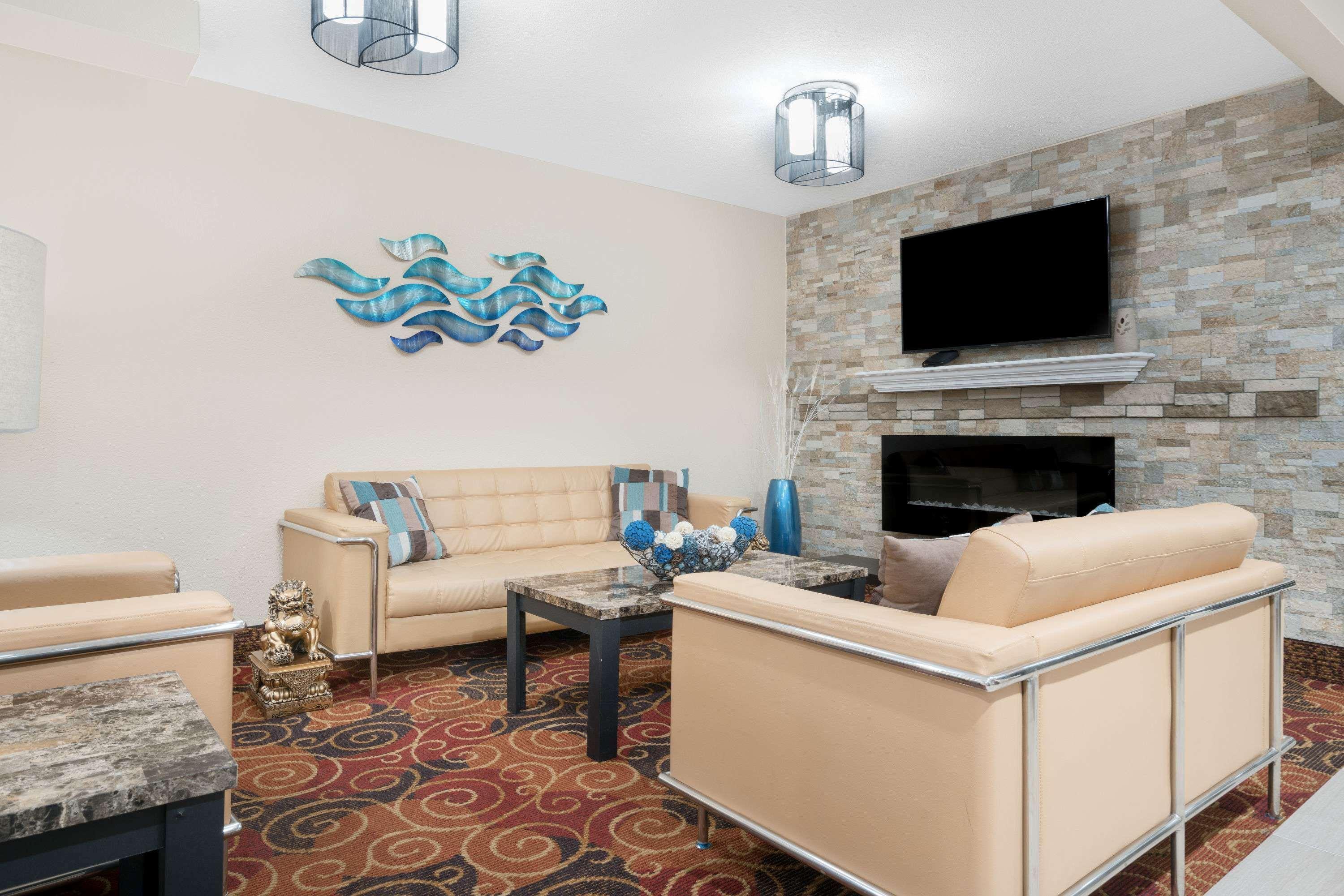 Hotel Baymont By Wyndham Stevens Point Extérieur photo