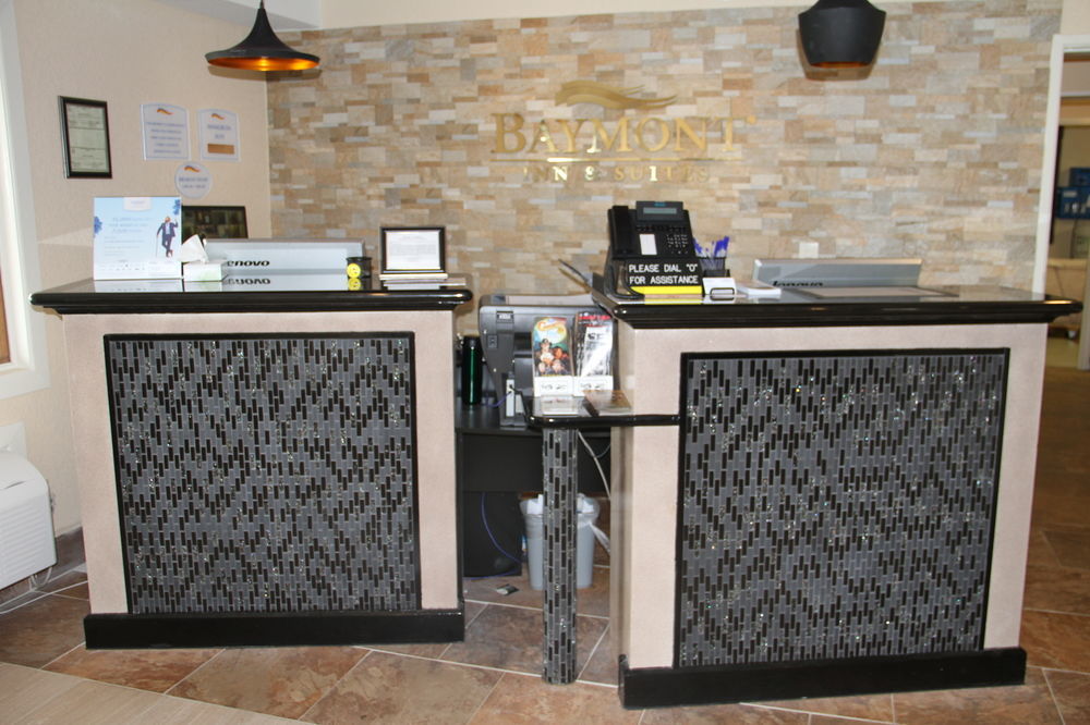 Hotel Baymont By Wyndham Stevens Point Extérieur photo