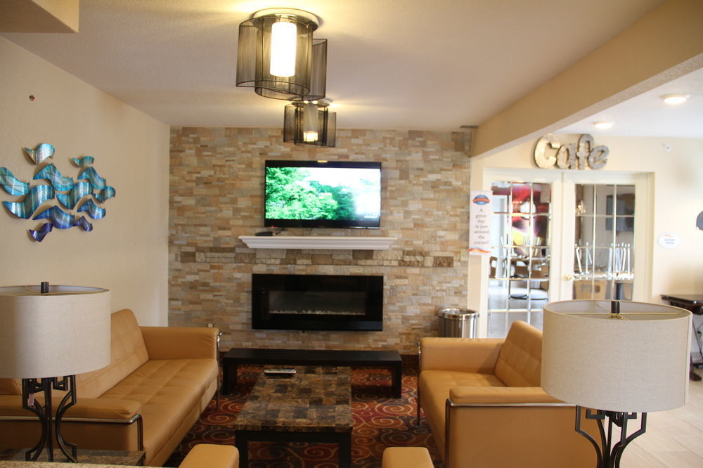 Hotel Baymont By Wyndham Stevens Point Extérieur photo
