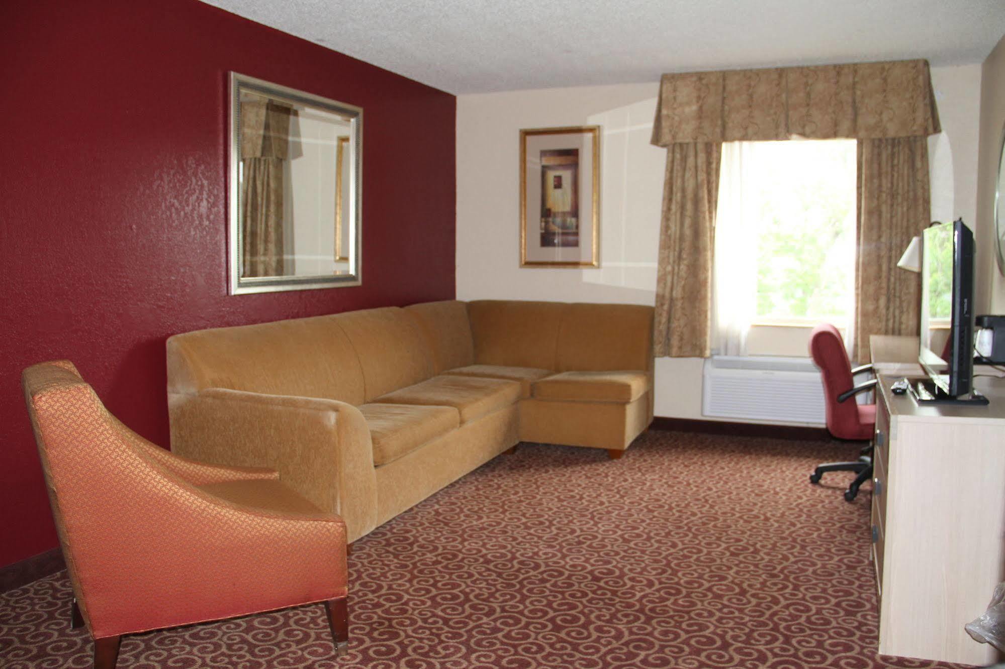 Hotel Baymont By Wyndham Stevens Point Extérieur photo
