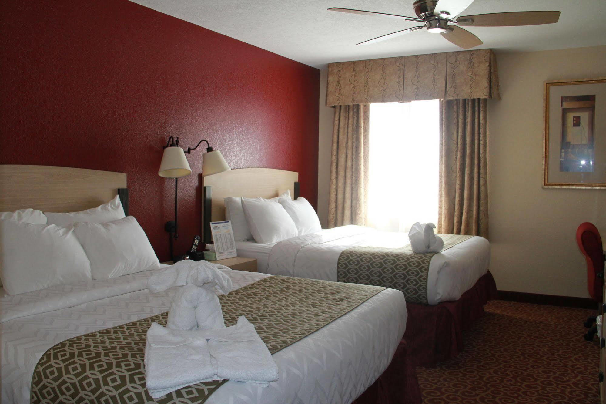 Hotel Baymont By Wyndham Stevens Point Extérieur photo