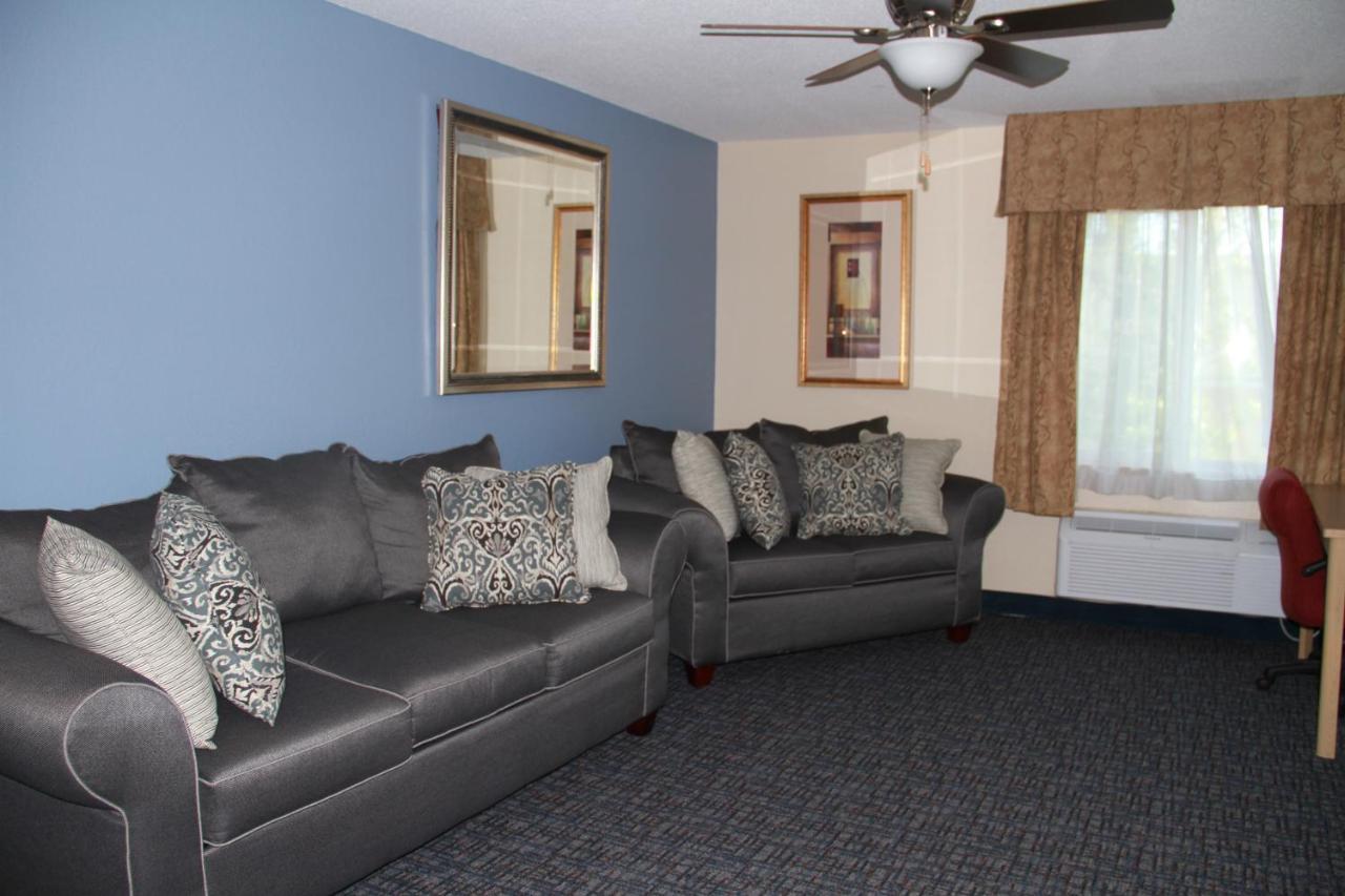 Hotel Baymont By Wyndham Stevens Point Extérieur photo